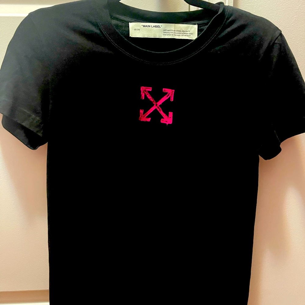 Off White womens Tshirt